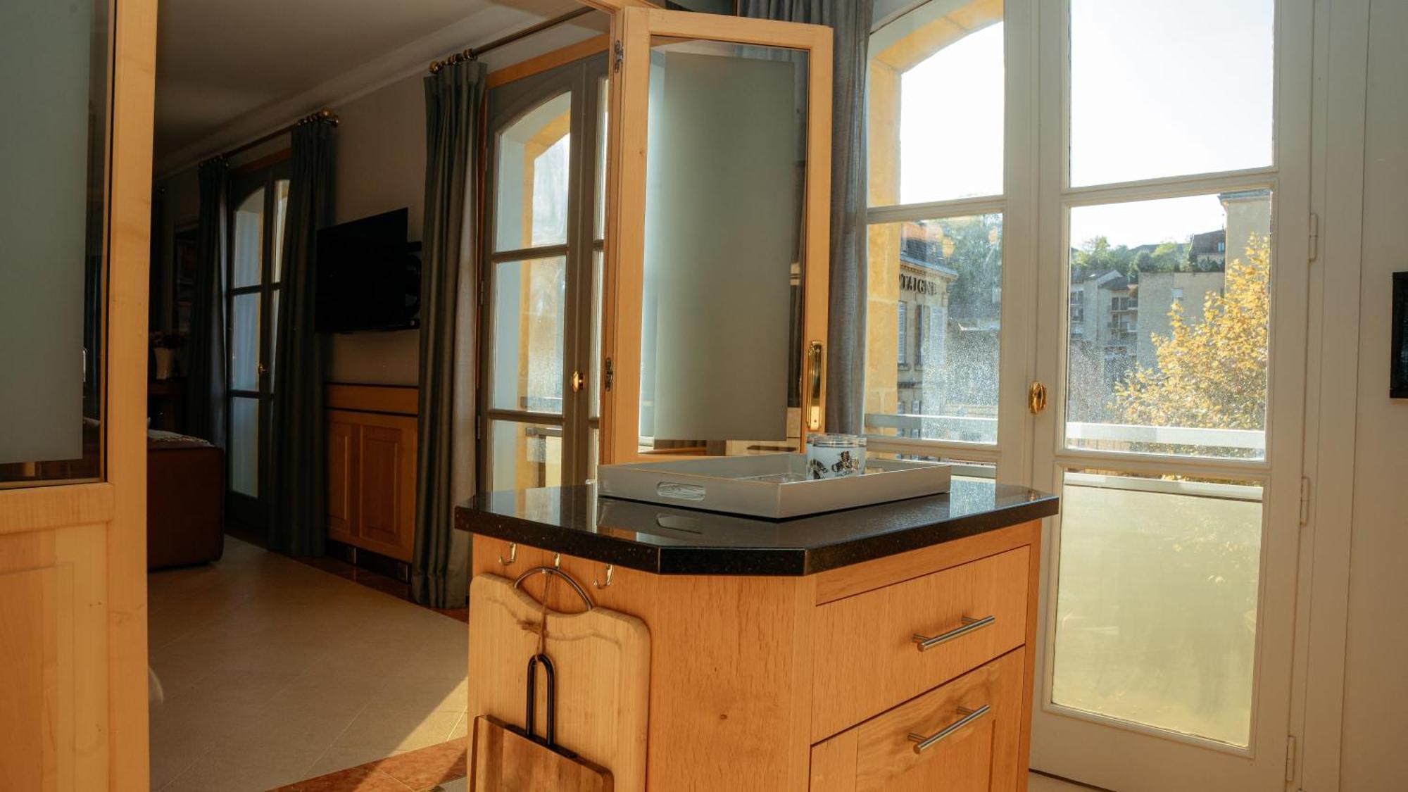 Superbe Appartement 132M2, Classe 5 Etoiles, Sarlat Centre Bagian luar foto